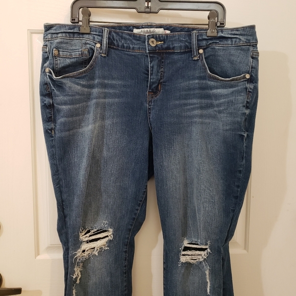 Torrid distressed size 18 - Picture 2 of 9